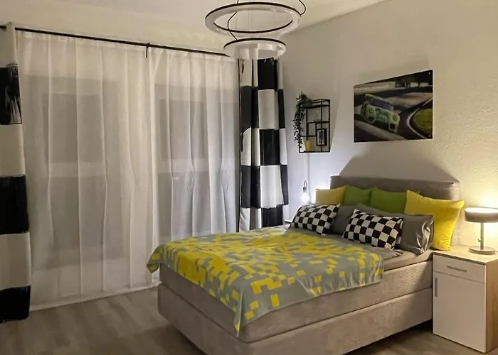 36 Nuerburgring In * 马延